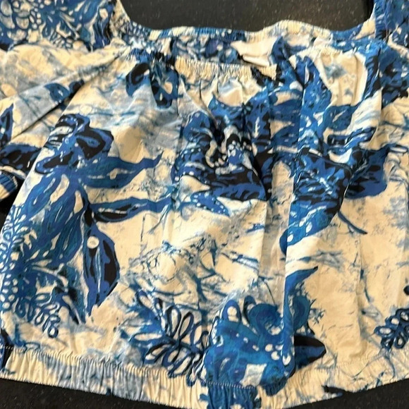 H&M Cropped Blouse with Bubble Sleeve in Blue Floral Print Size Medium - Picture 4 of 6